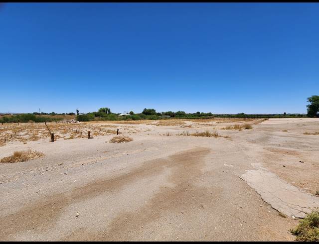 730M² STORAGE UNIT FOR SALE IN KANONEILAND